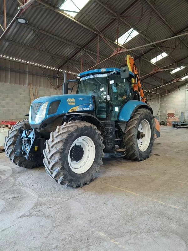 Tracteur NEW HOLLAND T7040